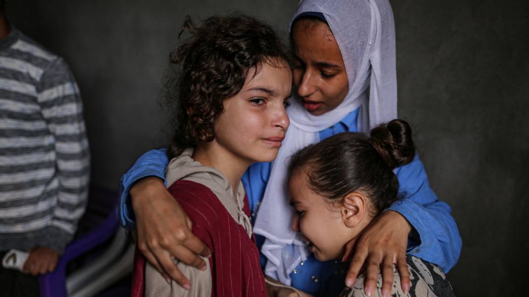 Gazze'de 'insanlık' öldü! Katliamın 38. gününden acı kareler... 11